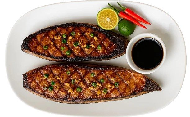 grilled_tuna_belly_in_oblong_plate- optimized